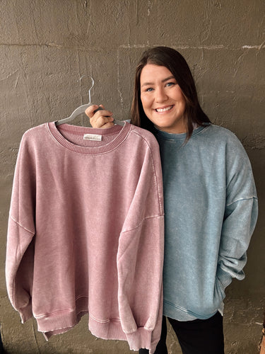 Basic Mineral Washed Sweatshirt in Light Rose