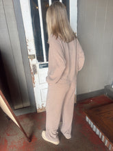 Load image into Gallery viewer, Comfy 2-Piece Set in Cocoa (S-3XL)