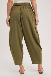 Woven Cropped Pants in Olive