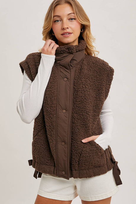 Teddy Sherpa Vest in Cocoa