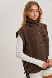 Teddy Sherpa Vest in Cocoa