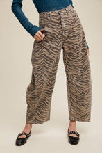 Load image into Gallery viewer, Zebra Print Barrel Jeans (S-XL)