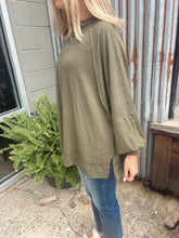 Load image into Gallery viewer, Flowy Basic Split Neck Oversized Top (S-3XL) | Olive