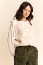 Load image into Gallery viewer, Silky Embroidered Sweatshirt (S-3XL)