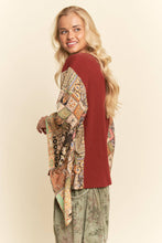 Load image into Gallery viewer, BOHO PATCHWORK KNIT TOP WITH FLOWER (S-3XL)