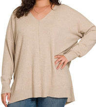 Load image into Gallery viewer, Plus Size Center Seam Lightweight Sweater | 2 Colors