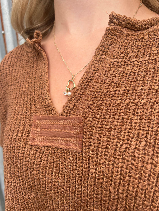 Norah V-neck Short Sleeve Sweater Top in Deep Camel