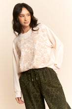 Load image into Gallery viewer, Silky Embroidered Sweatshirt (S-3XL)