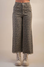 Load image into Gallery viewer, Leopard Printed Straight Leg Pants