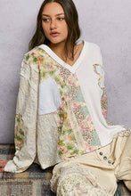 Load image into Gallery viewer, Floral Patch Embroidery Balloon Sleeve Top