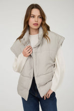 Load image into Gallery viewer, Oversized Puffer Vest in Light Gray