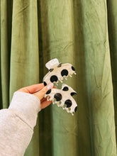 Load image into Gallery viewer, Polka dot hair clip