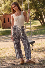 Load image into Gallery viewer, Leopard Printed Pants (S-3XL)