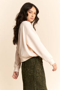 Silky Embroidered Sweatshirt (S-3XL)