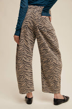 Load image into Gallery viewer, Zebra Print Barrel Jeans (S-XL)